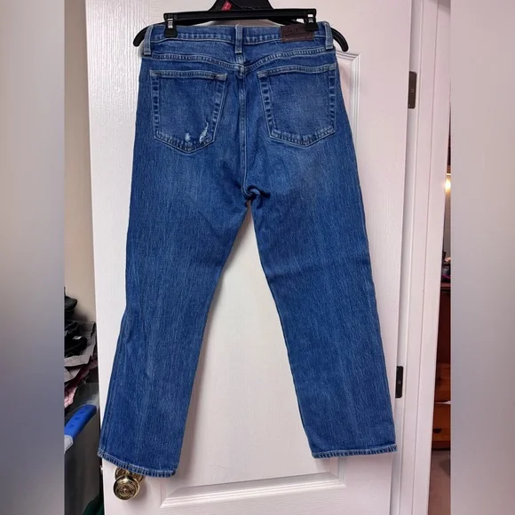 Lucky Brand distressed jeans. 6/28 - Picture 2 of 4